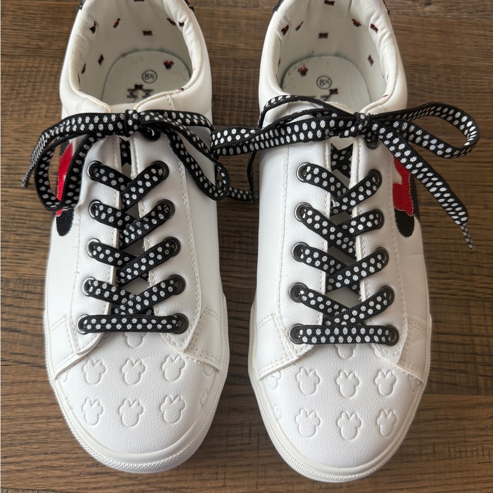 Disney Minnie Mouse White Sneakers with Black and Red Accents Women's Size 8.5